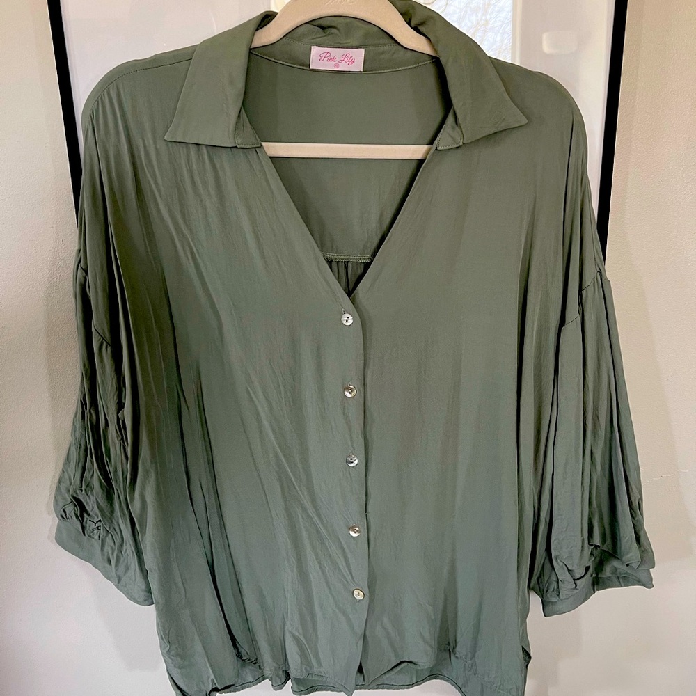 Women’s Casual Button Down Blouse